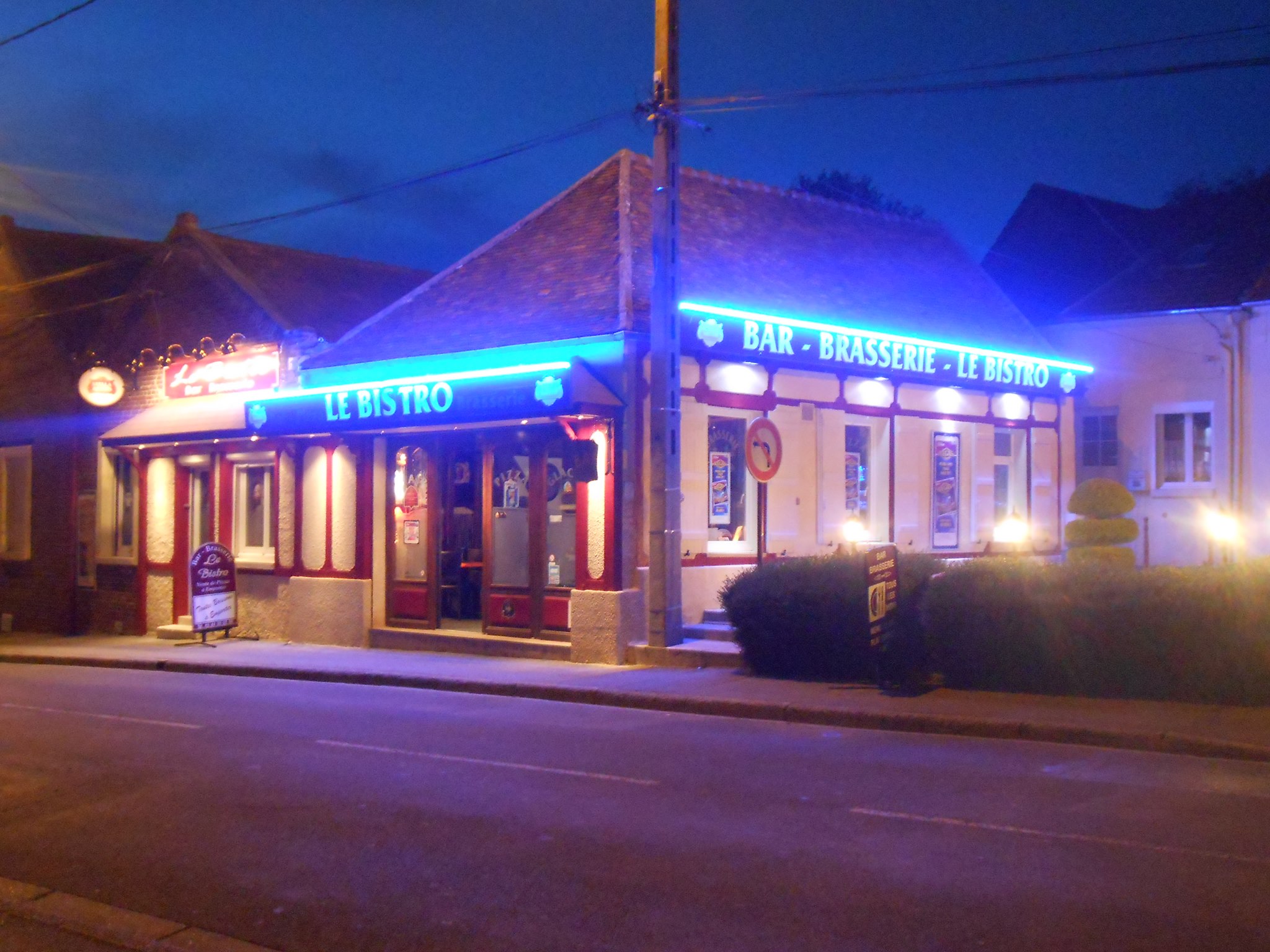 Le Bistro
